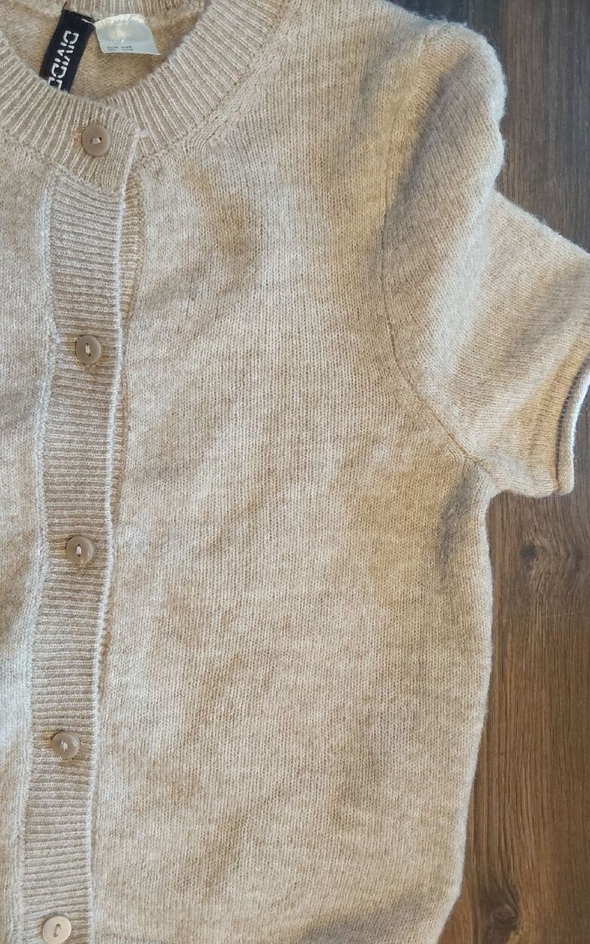 H&M Giacche: Strickjäckli beige H&M XS – Nuovo (secondo la descrizione) da Köniz venduto da scopello12 3
