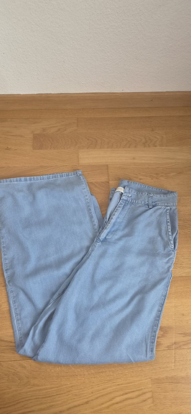 Jeans: Hose La Petite Etoile Paris Grösse 2 hellblau – Usato da Rapperswil SG venduto da lemiii