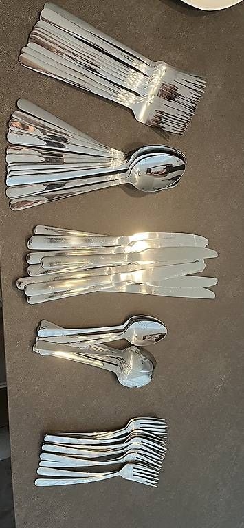 Bestecksets: 12 Teiliges Besteck-Set – Gebraucht aus Glattpark(Opfikon) von isl_p9wq 2