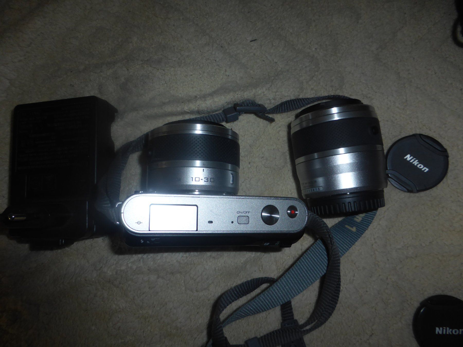 Nikon Fotocamera: NIKON J1 MIT ZWEI  0BJEKTIV – Usato da basel venduto da tama_fab 6