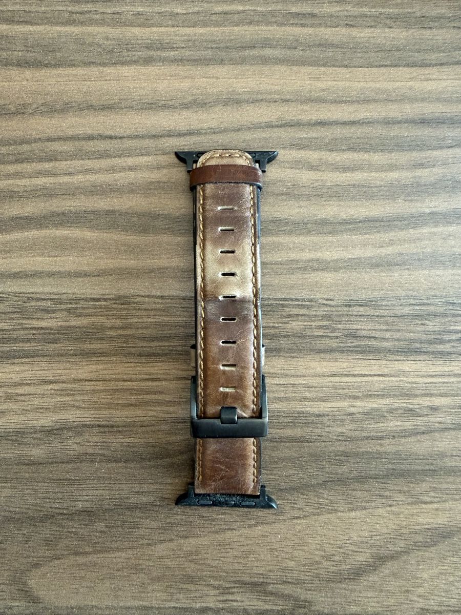 Bracciali & Braccialetti: Lederarmband braun Apple Watch 44 – Usato da Oftringen venduto da DenizUe 1