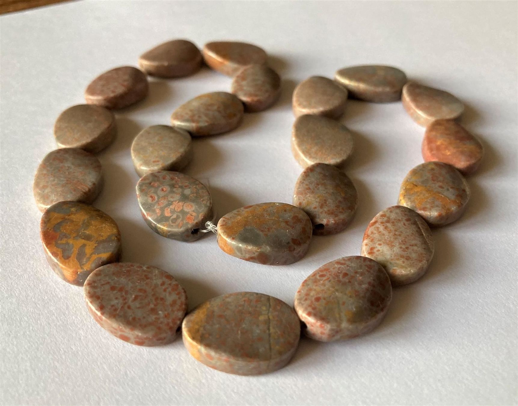 Perlen (unechte): 1 rang Jaspe perles ovales / Jaspis – Neu und originalverpackt aus Goumoens-la-Ville von brandonv 1