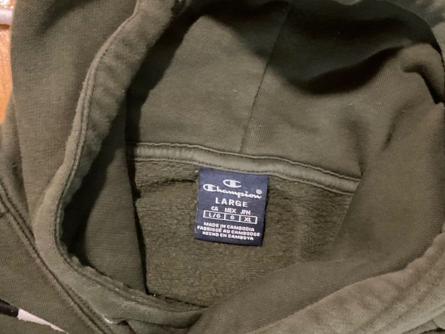 Champion Maglioni & Felpe: Champion Hoodie Gr. L – Usato da Zürich venduto da Pagalo 1