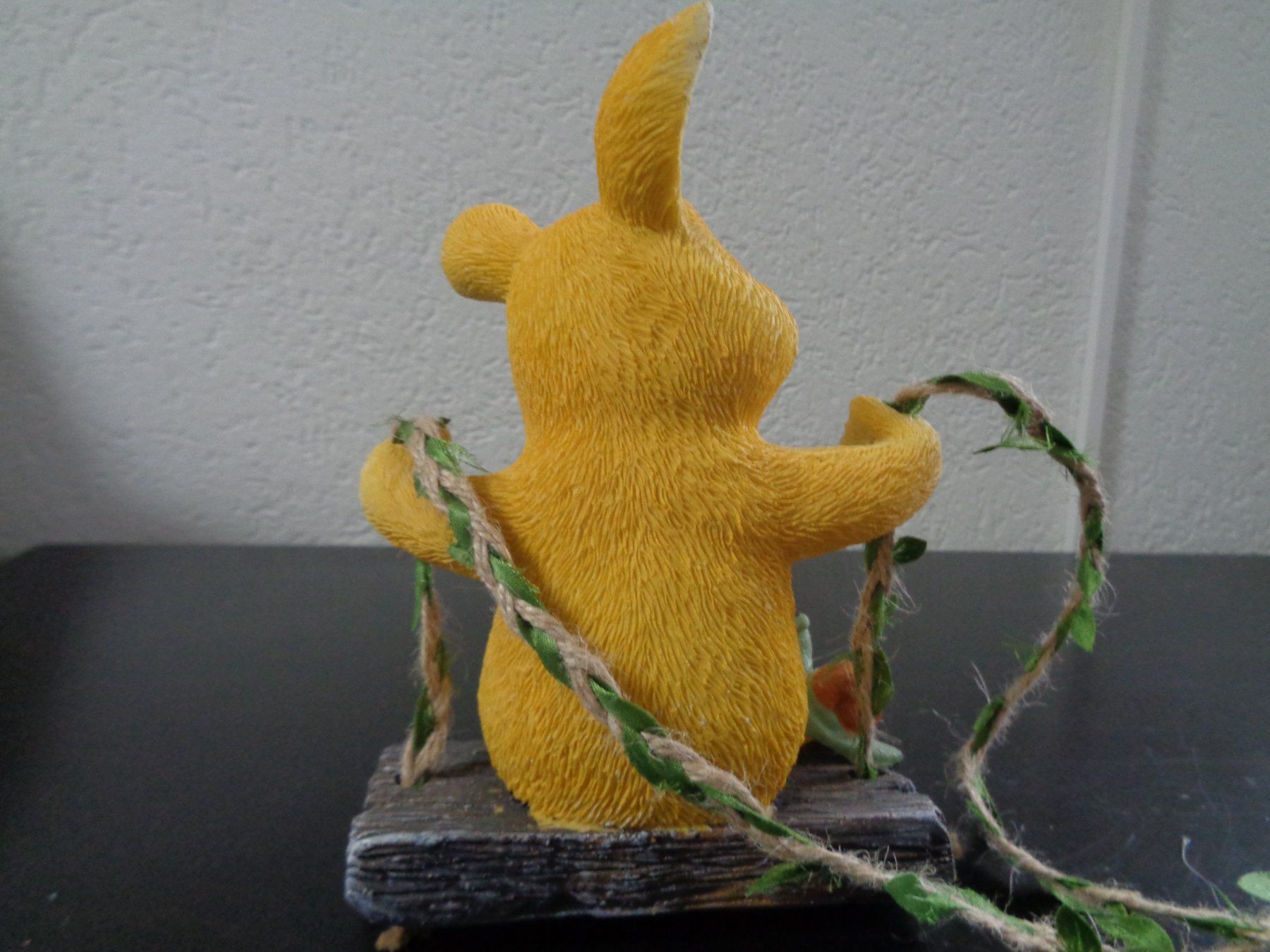 Statuette: Hase auf Schaukel (16.5 cm) – Nuovo e nell'imballaggio originale da Langenbruck venduto da Gumsi 4