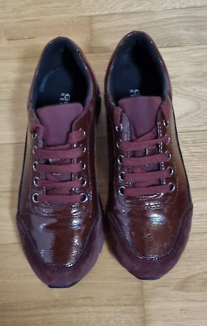 Damenschuhe: Geox sneakers bordeaux (36) – Gebraucht aus Villars-sur-Glâne von djiniva