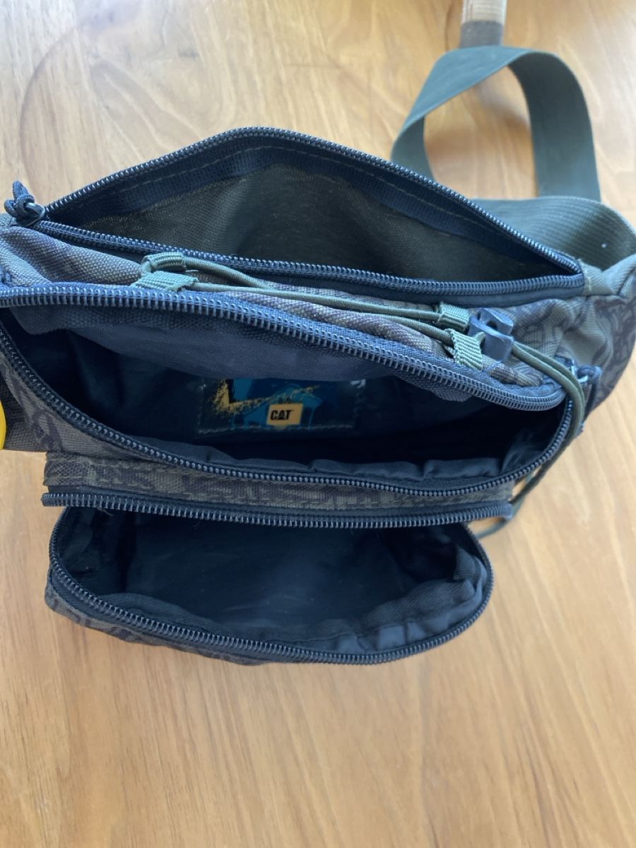 Caterpillar Taschen: CAT Bauchtasche – Gebraucht aus Rhäzüns von walderO 1