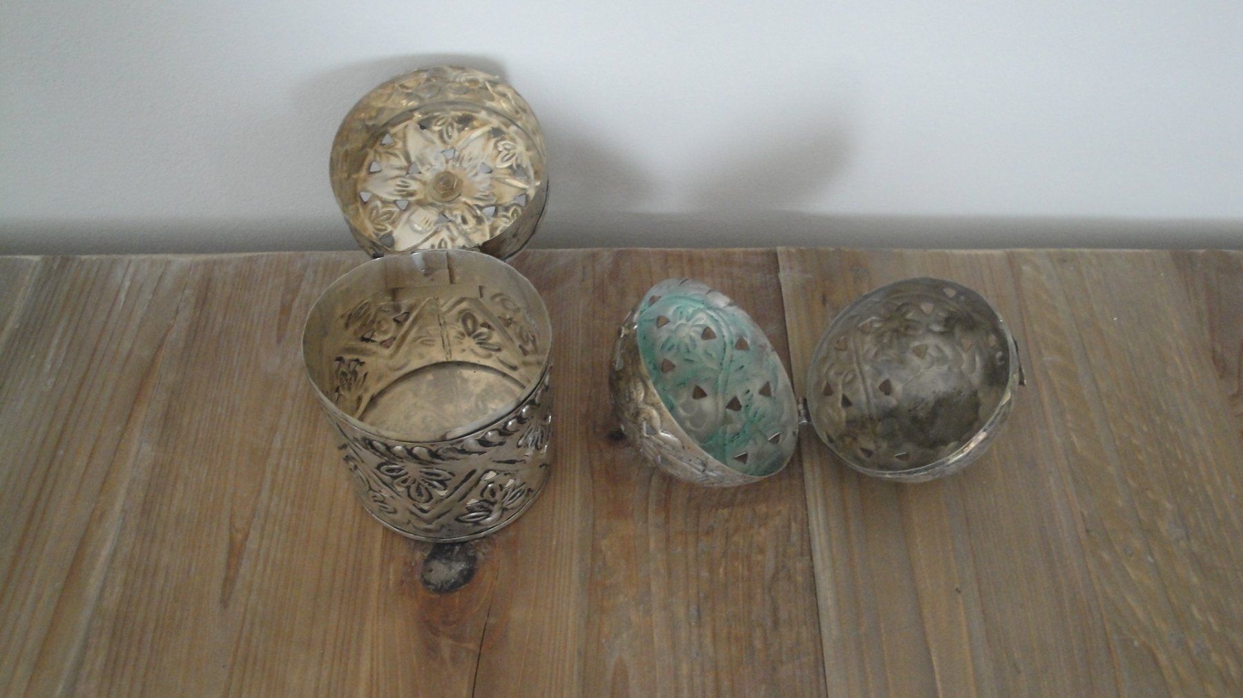 Tutte le decorazioni: Set orientalisch Potpourri Kugel und Dose Silber – Usato da Erlenbach ZH venduto da Sondeiwendiz 3