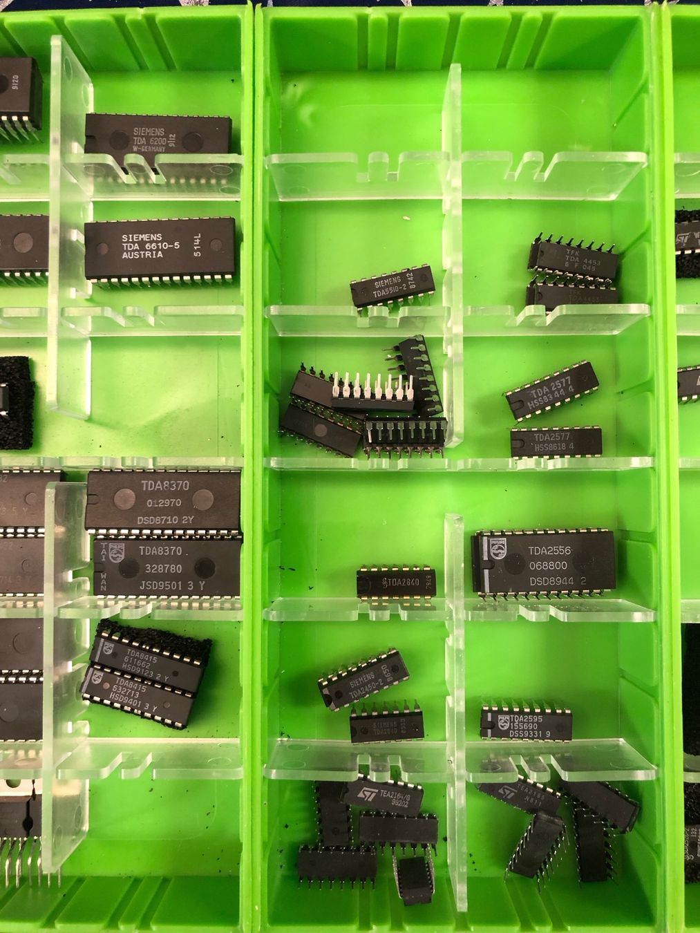 Philips Componenti elettronici: Sortiment TDA IC’s von Philips, STMicroelectronics & Siemens – Nuovo e nell'imballaggio originale da Neerach venduto da Arbimus 4