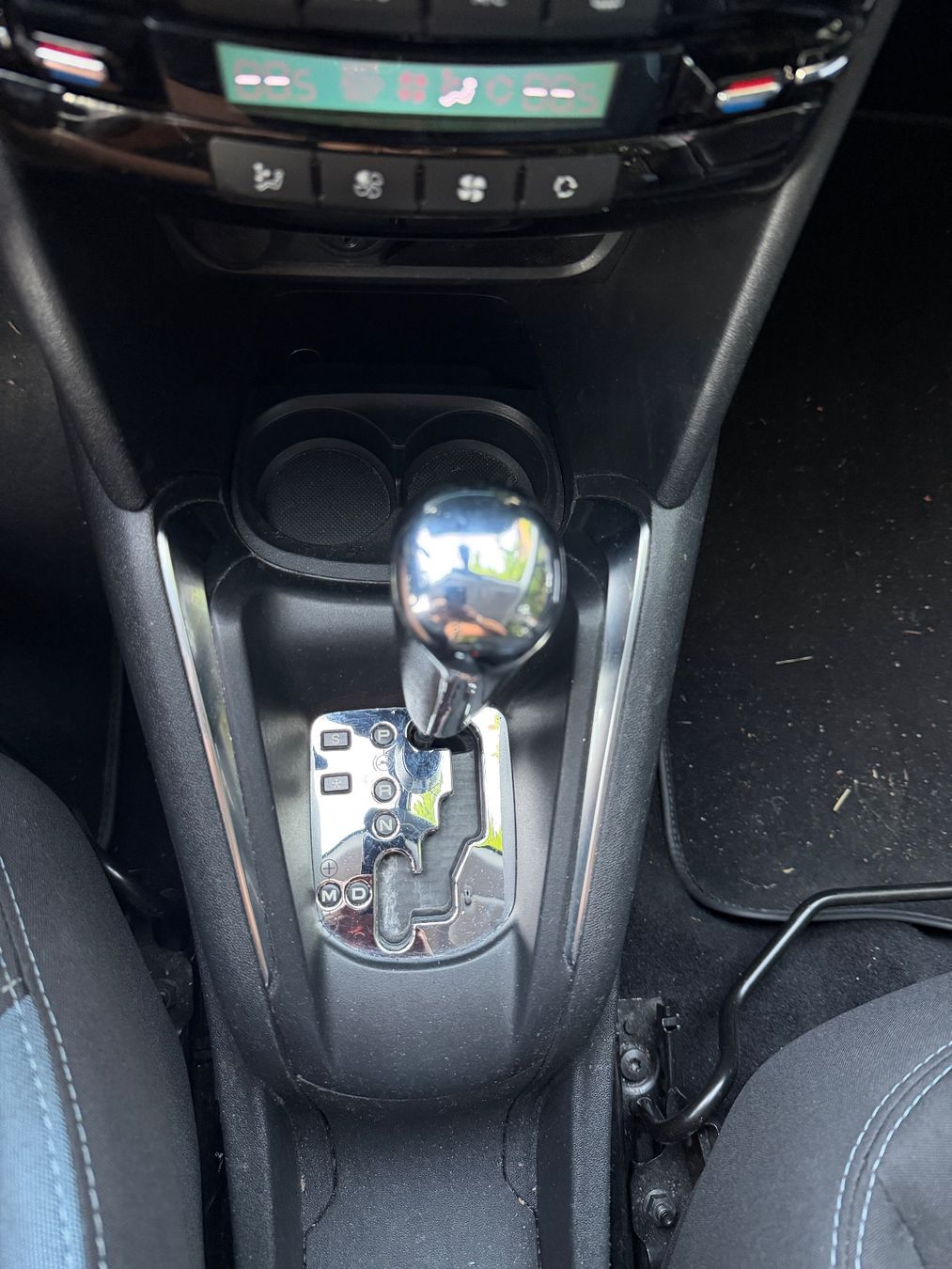 Peugeot Autos: Peugeot 208 1.6 VTi 2014 – D'occasion à Bad Zurzach par sam_22cl 7
