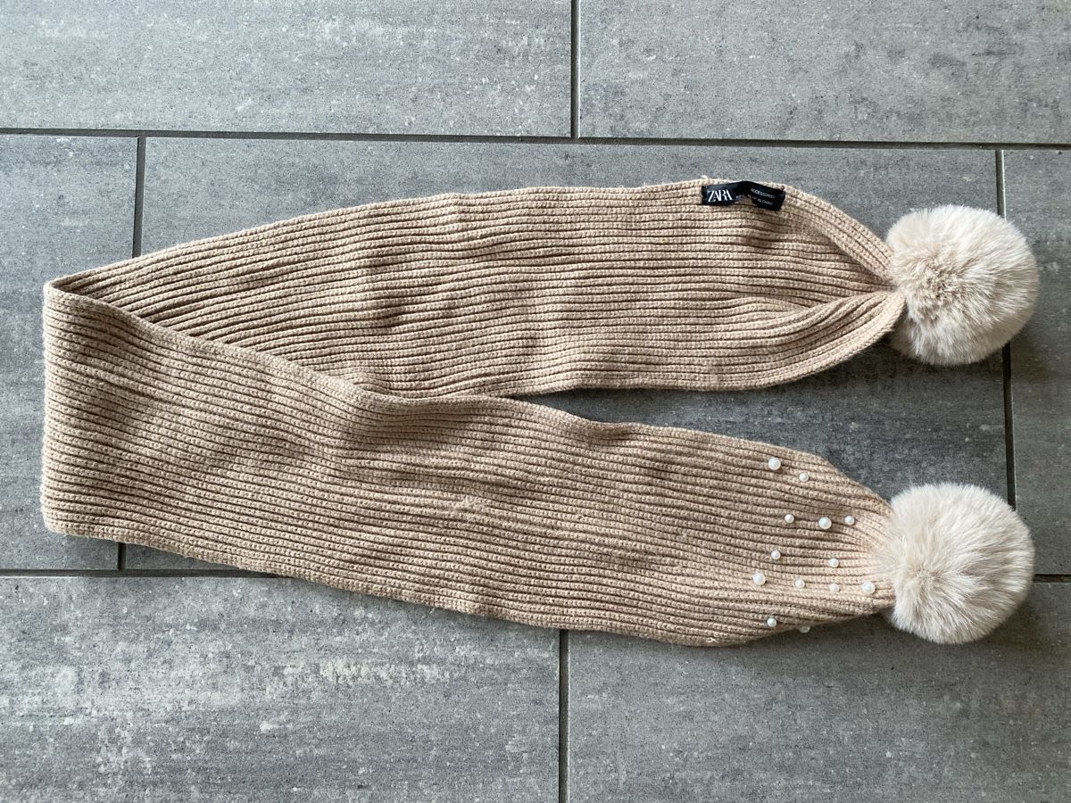 Zara Foulards, Tücher & Schals: Zara Winterschal Beige Perlen Bommel Kuschelig Warm – Neu (gemäss Beschreibung) aus Niederbüren von funkel06