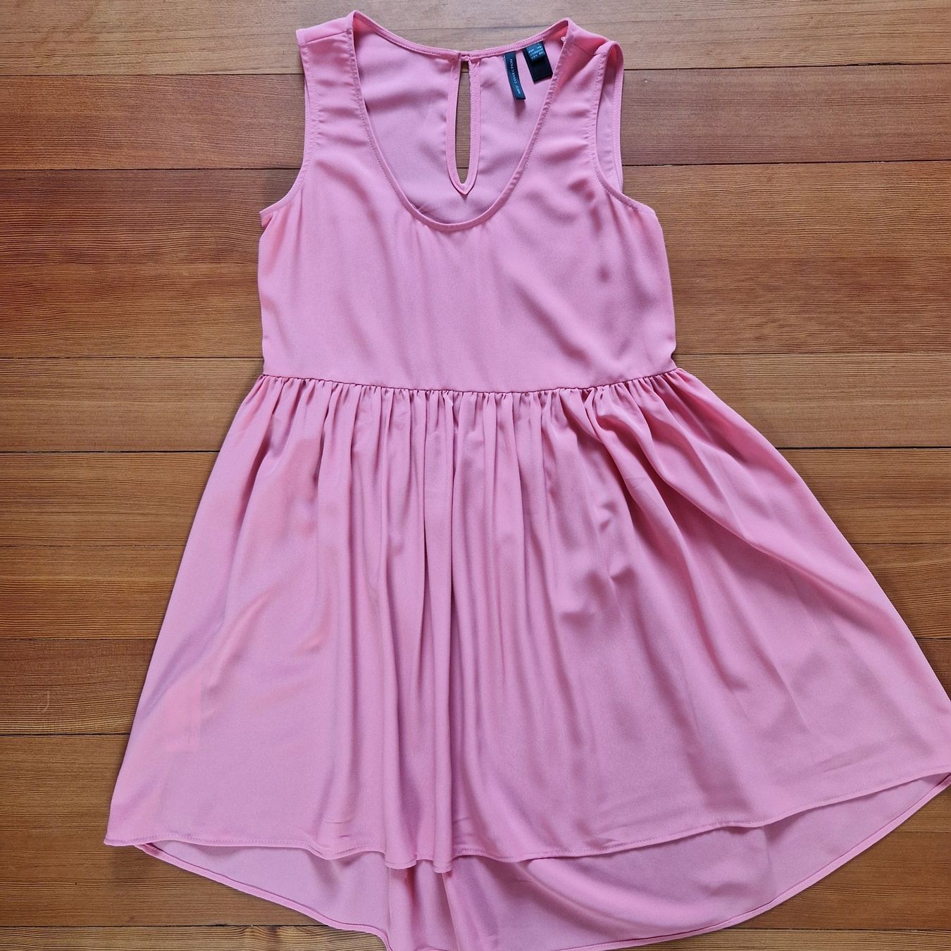 H&M Robes: Kleid Gr. XS rosa Divided H&M – D'occasion à Muttenz par bebbi523