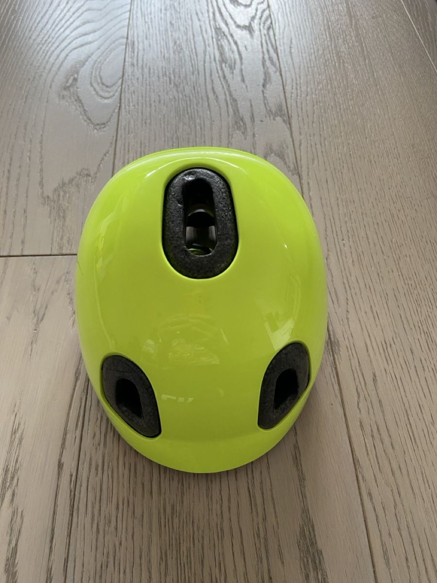 Decathlon Helme: Kinder Fahrradhelm Grün Fluo – Gebraucht aus Arbedo von gregmccooper