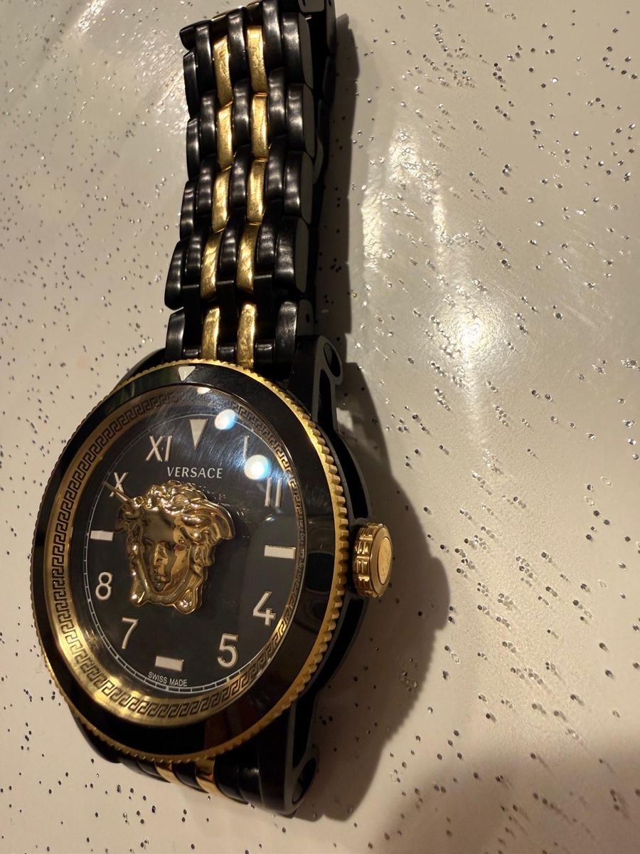 Versace Uhren: Versace – Gebraucht aus Buchs SG von arb_9dc8 1
