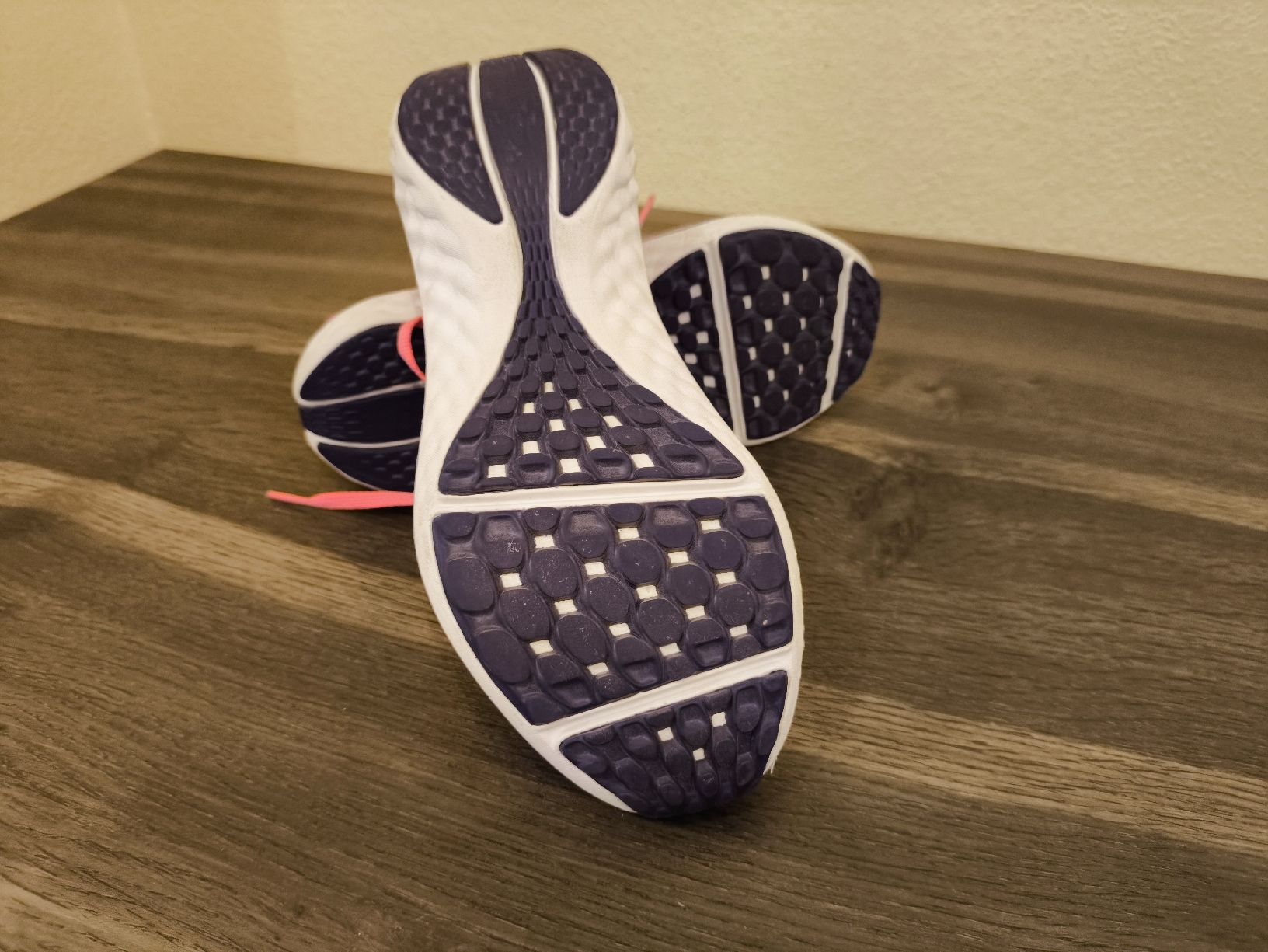 Decathlon Schuhe für Mädchen: Turnschuhe Grösse 34 – Gebraucht aus Tecknau von pia_b86r 3