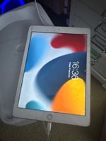 Ipad 5. Gen - A1822 - icloude / Display top