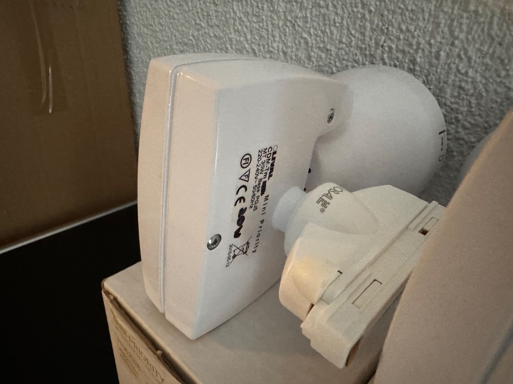 Lampade: 2 Stück Lival Mini Priority Schienenstrahler – Nuovo e nell'imballaggio originale da Wilderswil venduto da Renaissance1 7