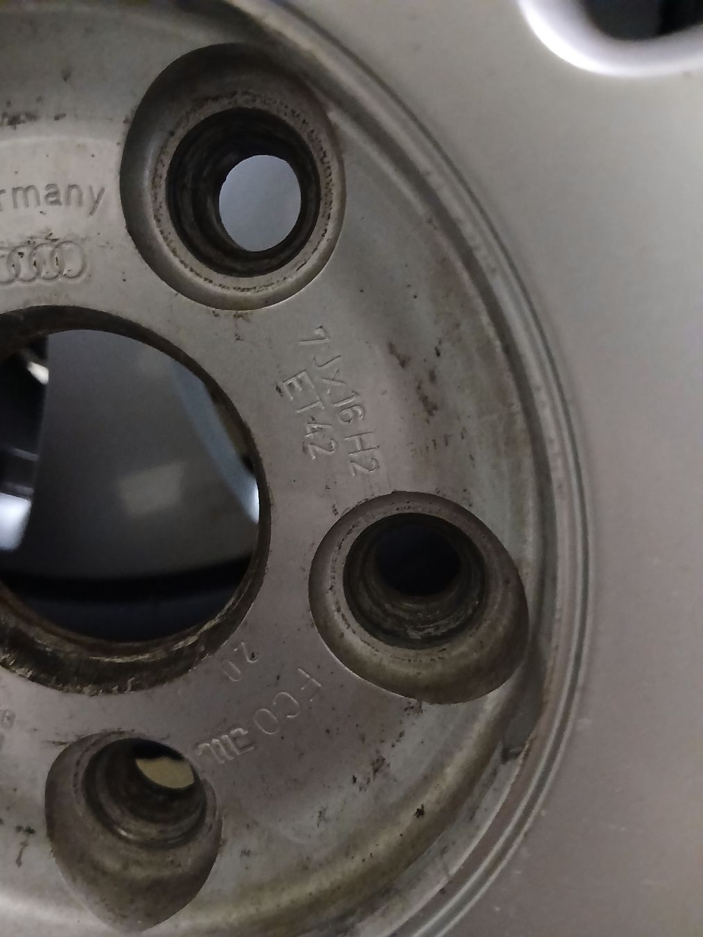 Pneumatici & Ruote complete: Audi Räder – Usato da Schangnau venduto da S.Hirschi 3