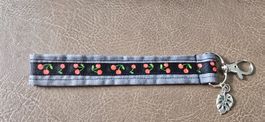 Schlüsselband Kirschen handmade