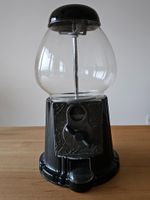Kaugummi - Automat mit Münzeinwurf