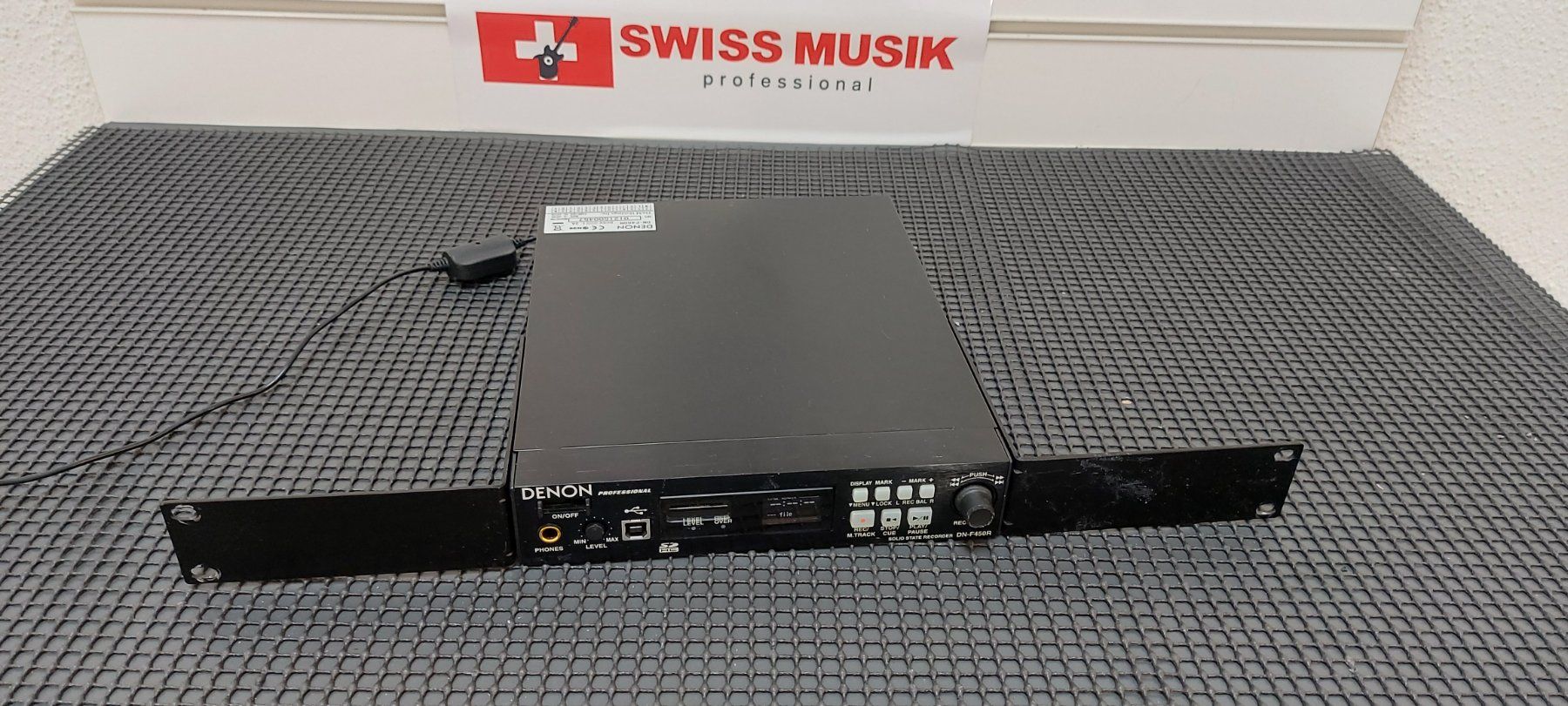 Denon Mischpulte: Denon DNF450R Half Rack Digital Recorder mit Rack-Kit – Gebraucht aus Glattbrugg von Swissmusik