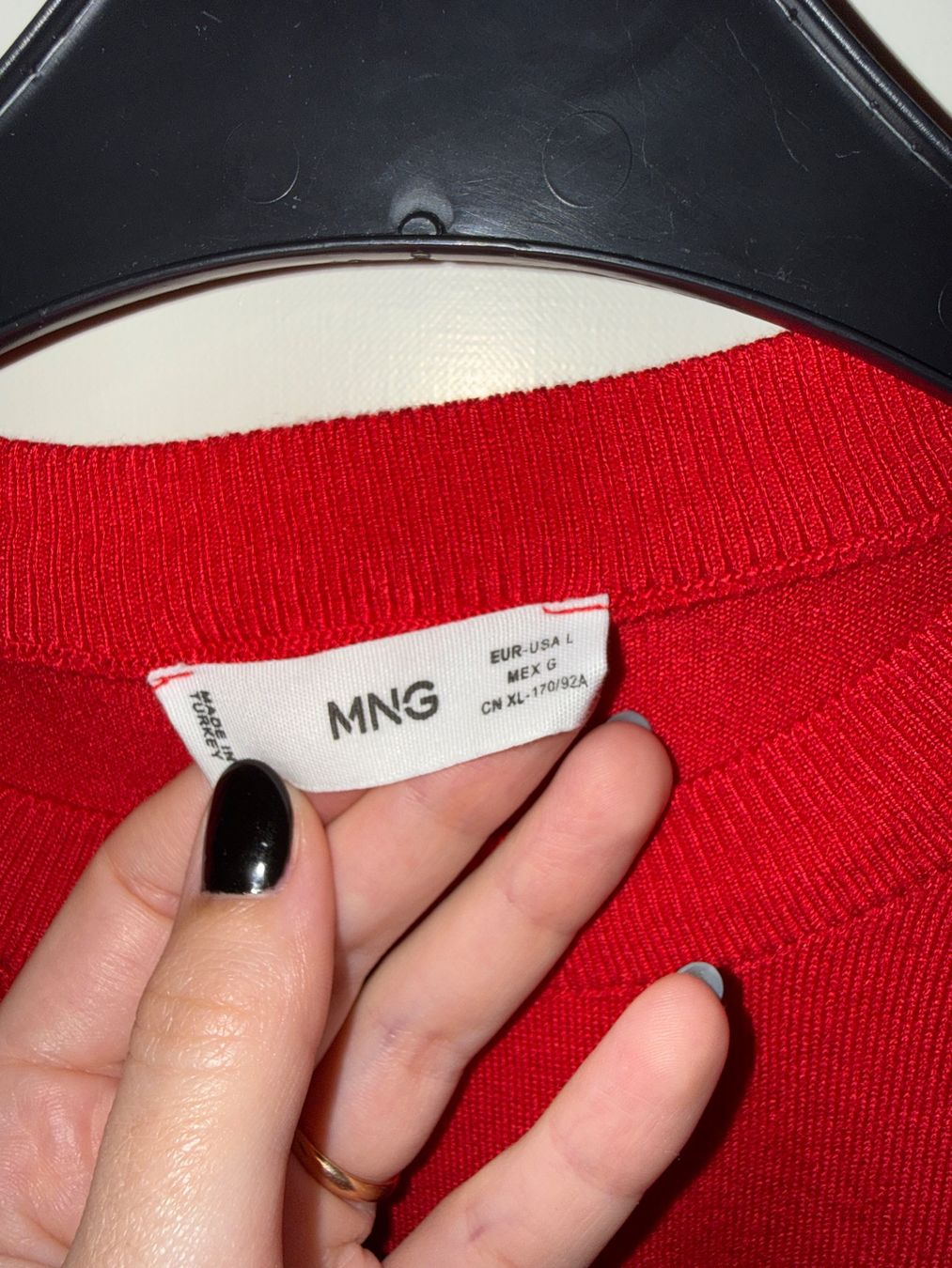 Mango Pullover & Sweatshirts: Mango Pullover EUR L – Gebraucht aus Horgen von linuxrp 1