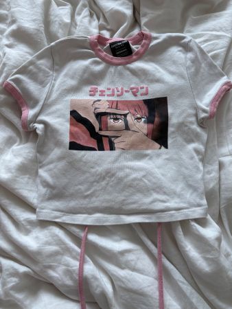 Bershka Chainsaw Man Makima Tshirt Gr M
