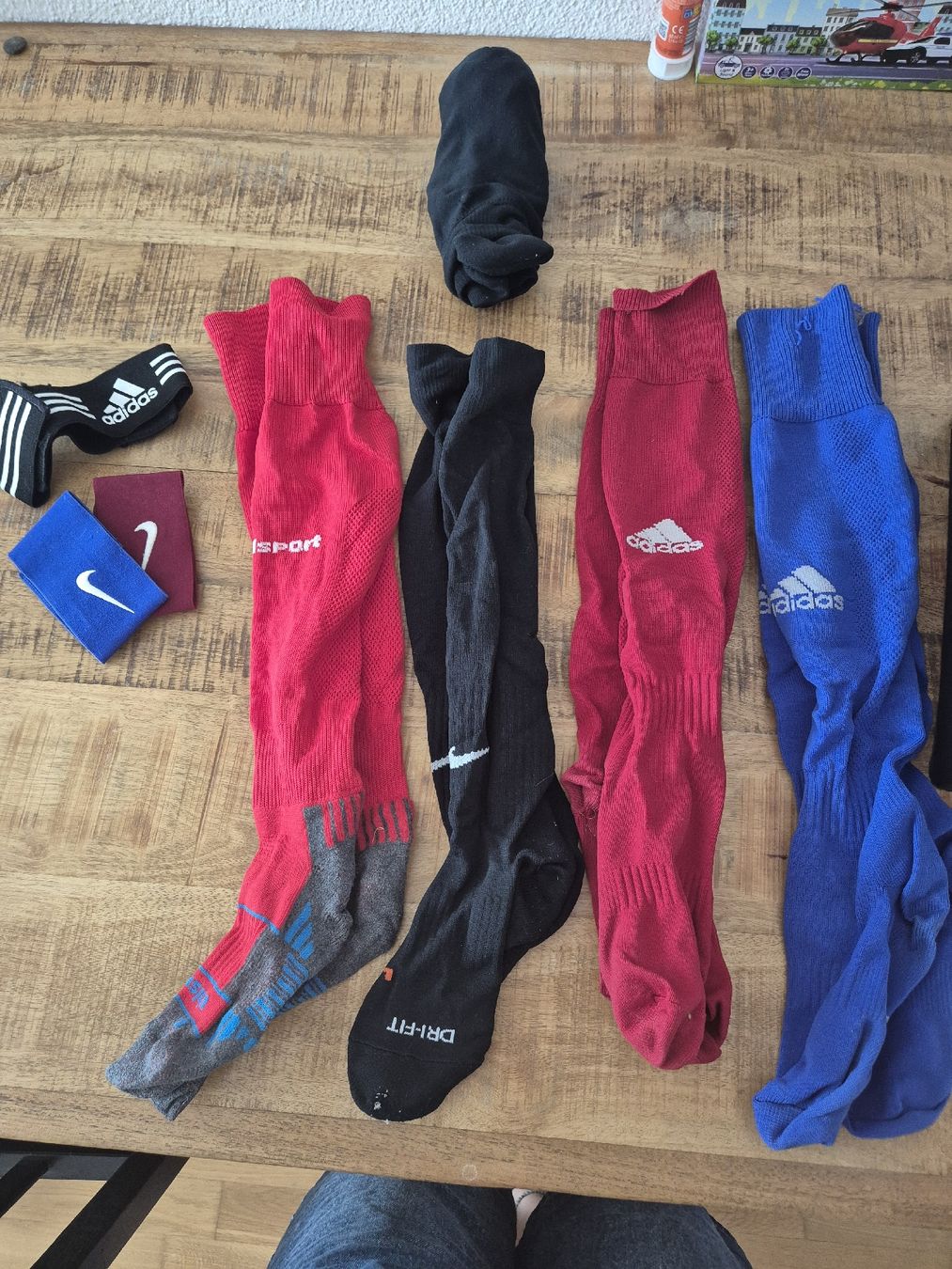 Socken: Fussballstulpen  – Gebraucht aus Rickenbach LU von mel_2fd9