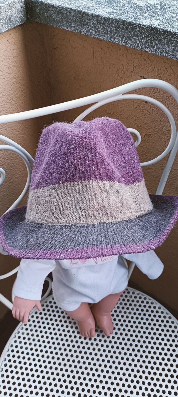 Copricapi, berretti & cappellini: Cappello in lana – Usato da Lugano venduto da ycd_rv8h