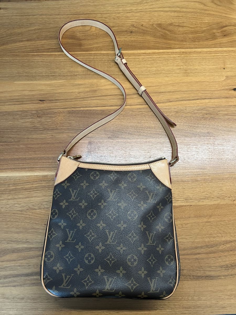 Borse da donna: Louis Vuitton Odeon Umhaengetasche – Usato da Altendorf venduto da CyRoBi