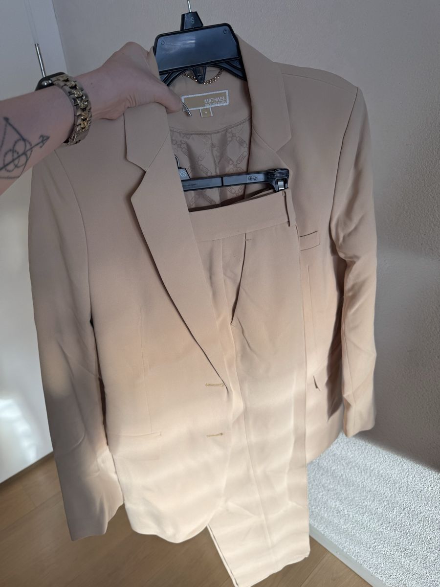 Michael Kors Completi & Tailleur: Eleganter beiger Anzug - Michael Kors US 4 – Nuovo (secondo la descrizione) da Spreitenbach venduto da TheStyleAtelier 8