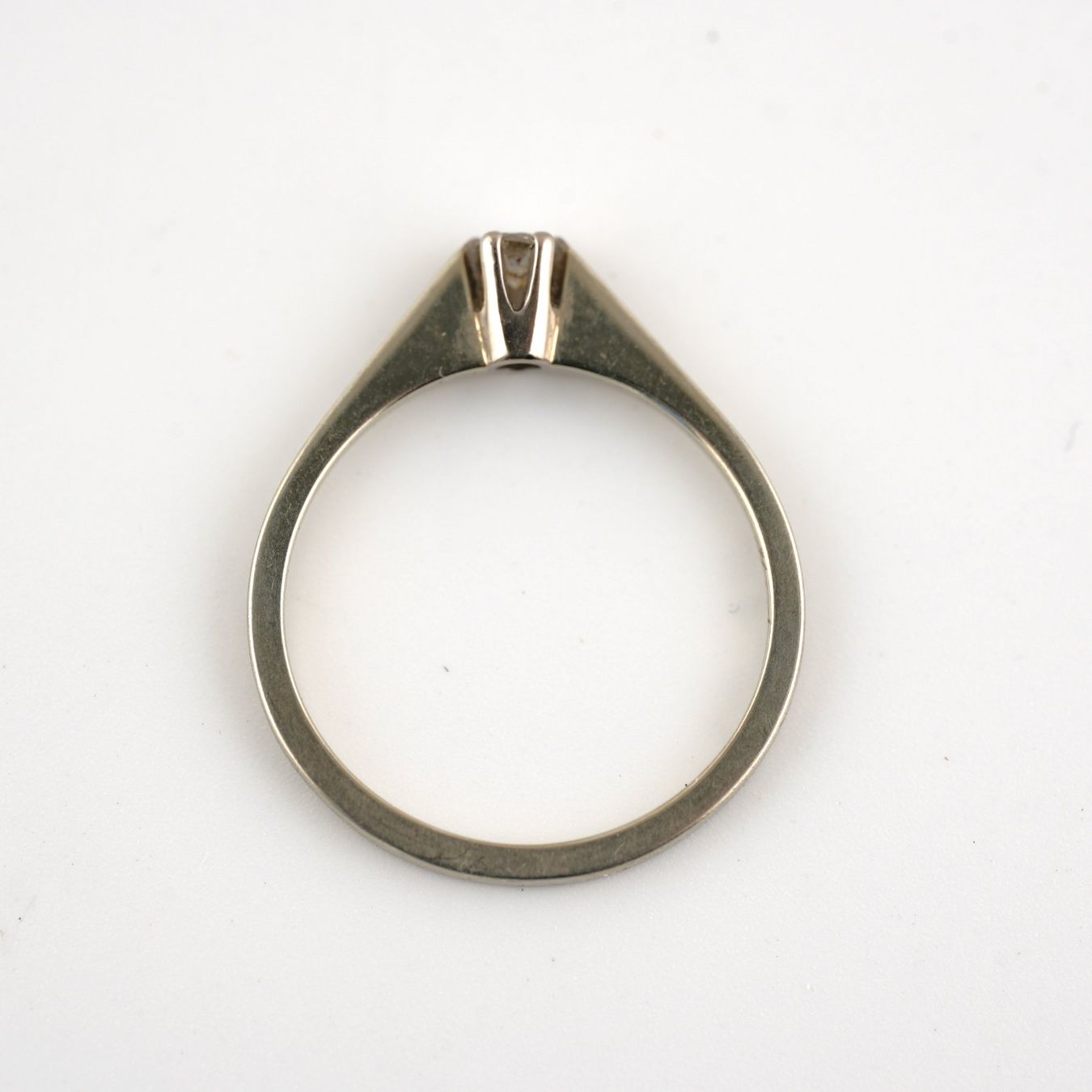 Bagues: Weissgoldring 18K Solitär – D'occasion à Basel par Edelmetallhaus.com 1