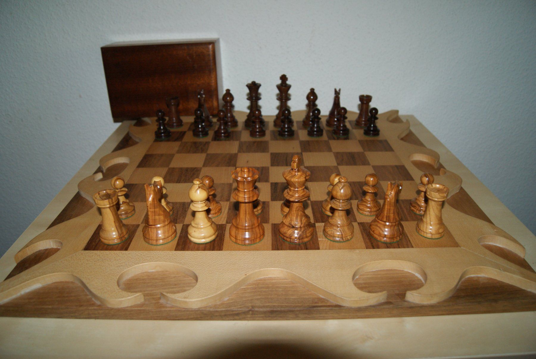Giochi: Schach mit Figuren aus Holz, Schachbrett – Usato da Zürich venduto da Widi1 3