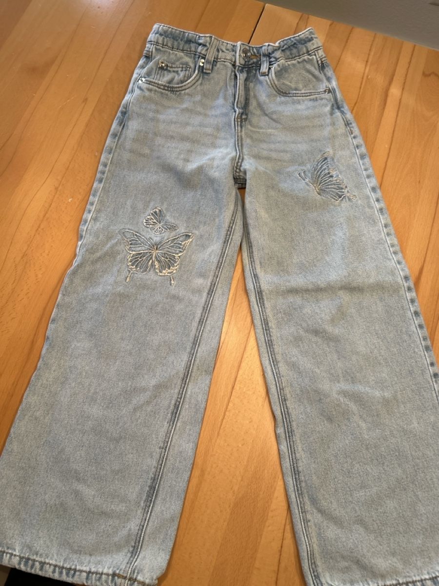 Hosen: Mädchen Jeans Gr. 134 – Gebraucht aus Dottikon von cimar