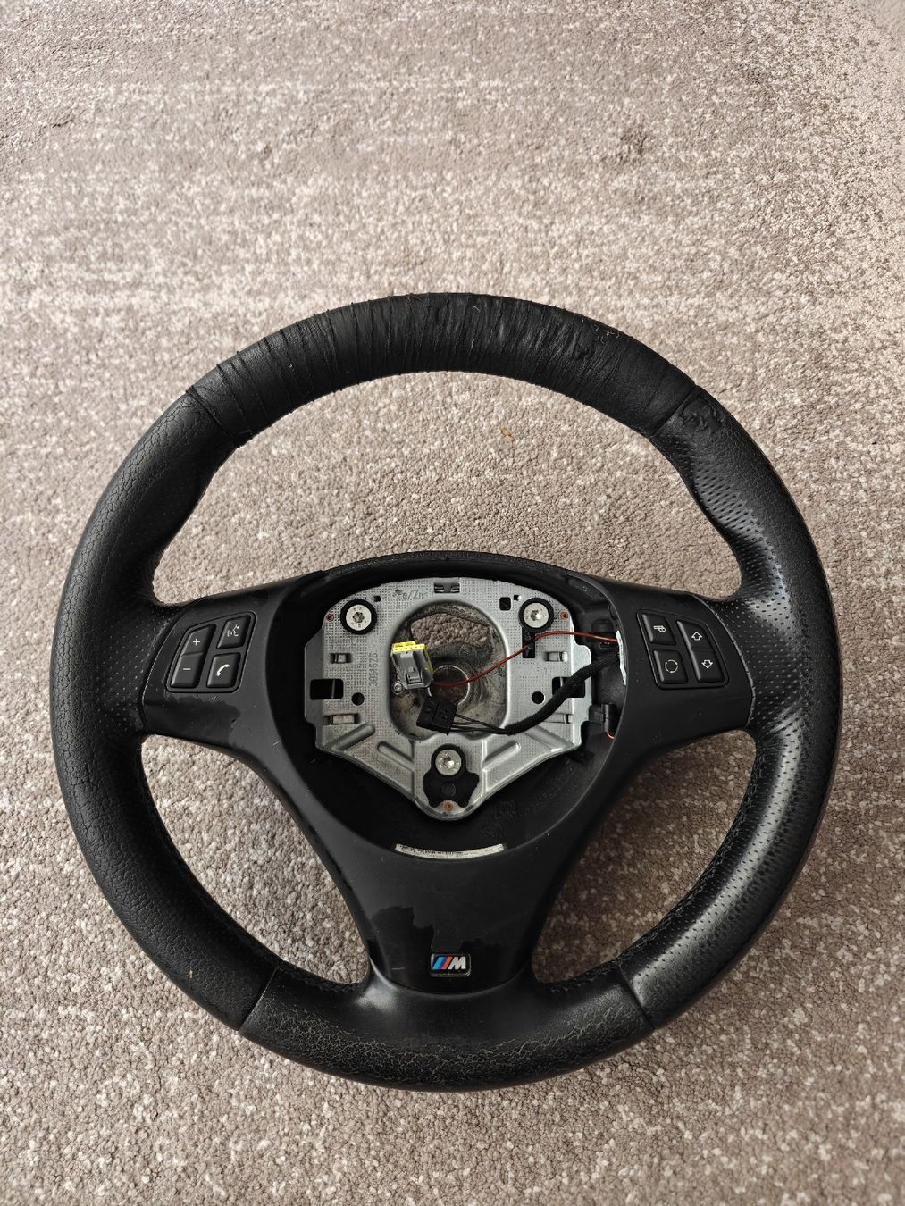 BMW Toutes les pièces auto: BMW E91 M-Paket Sportlenkrad – D'occasion à Rubigen par Berti0531
