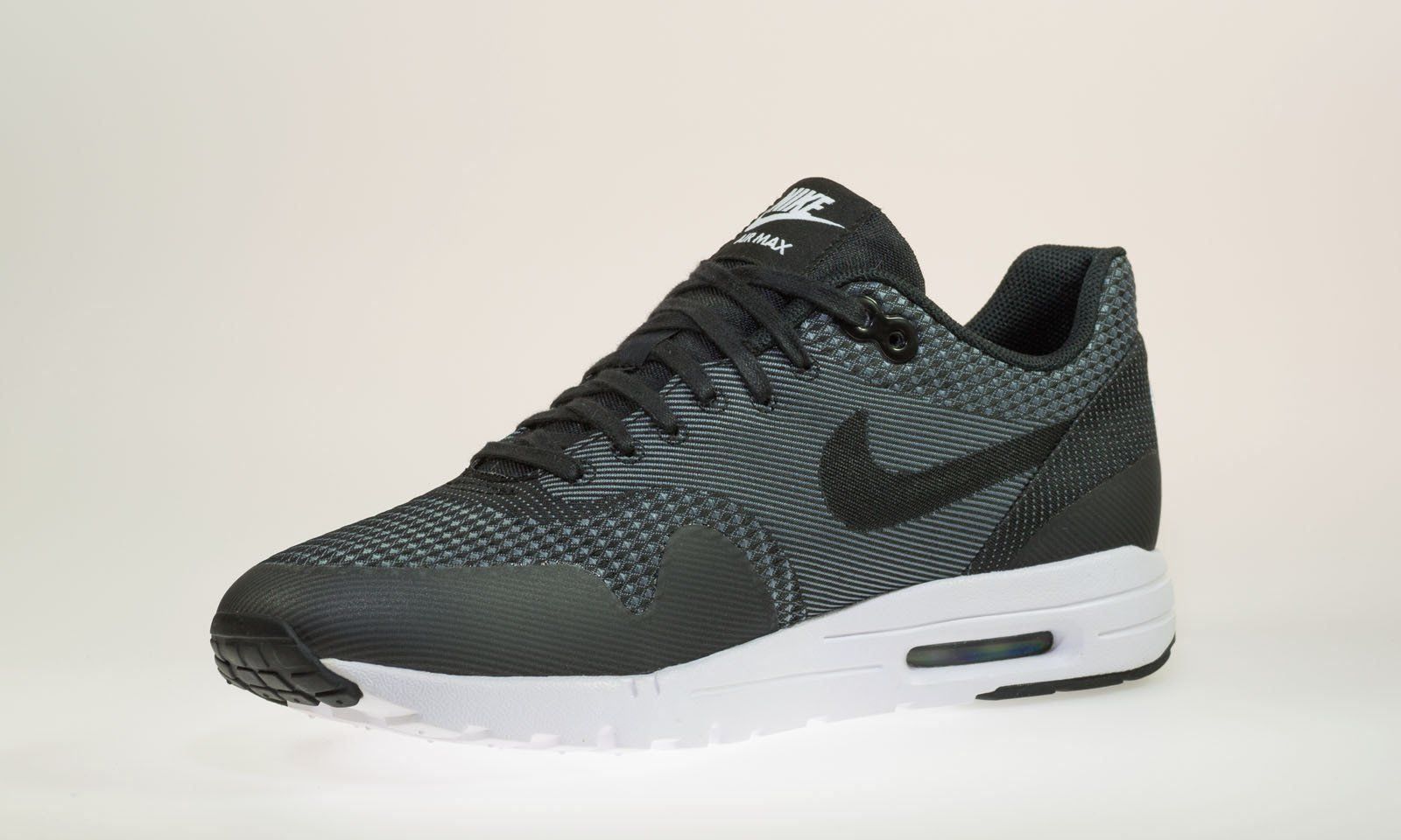 Nike Scarpe da donna: Nike Air Max 1 Ultra JCRD schwarz – Usato da Thalwil venduto da JogaB0nito 1