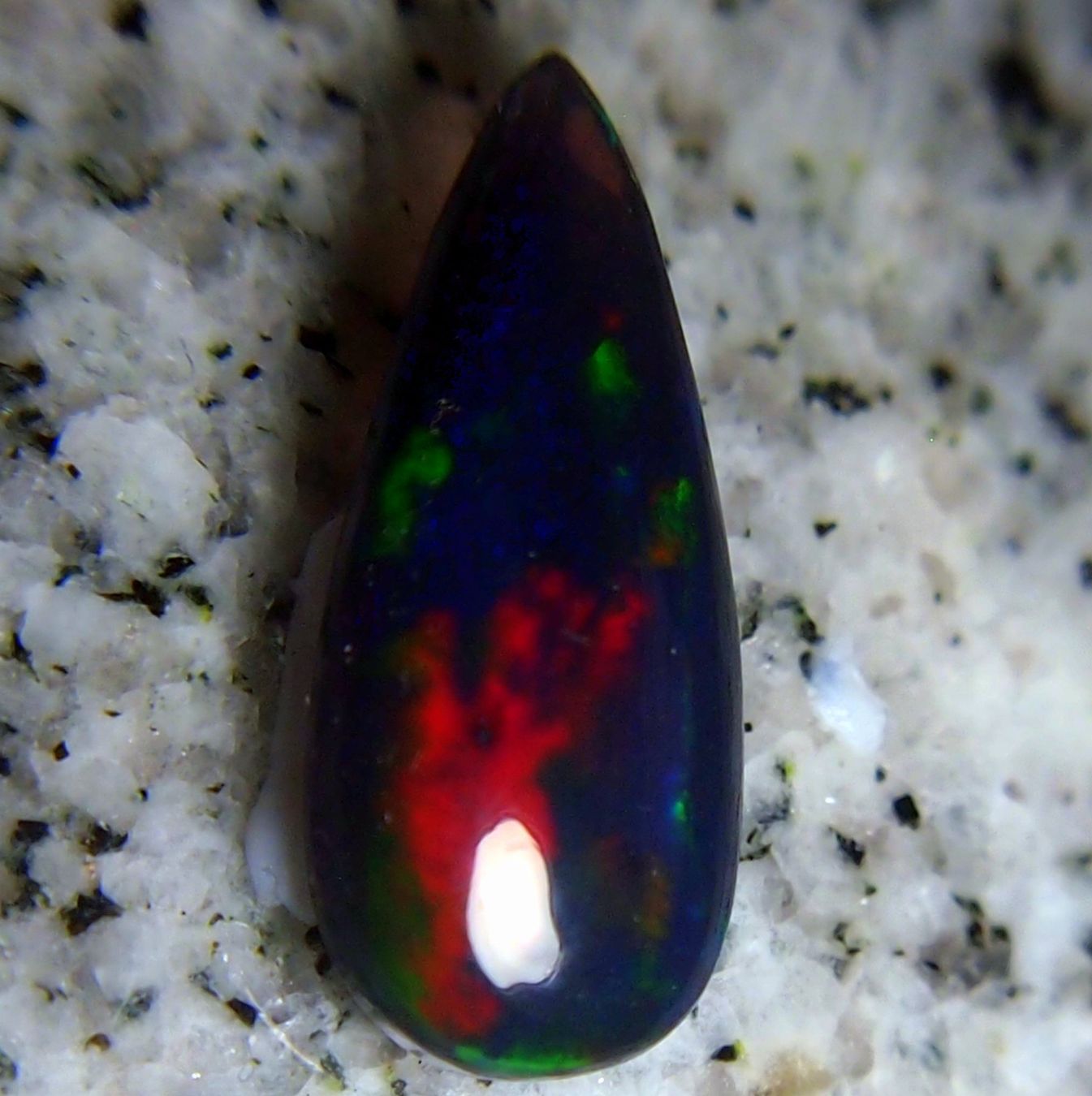 Edelsteine: 3,4 Karat farbfunkelnde Welo-Opal fein geschliffen – Neu und originalverpackt aus Reinach BL von Hesekiel39 3