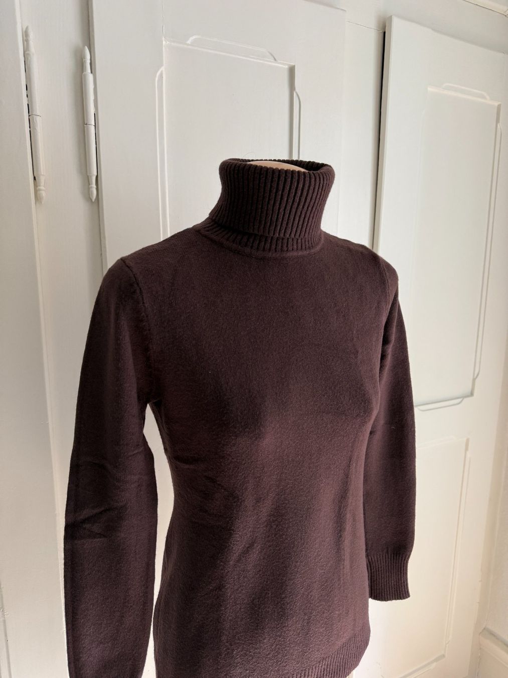 Brax Pulls & Sweat-shirts: Strickpullover dunkelbraun mit Rollkragen S – D'occasion à Zürich par Diazaio 1