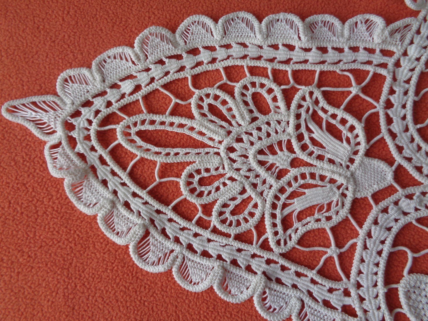 Alle Dekorationen: Spitzen Makramee - Handarbeit - Vintage – Gebraucht aus Chur von omonia 1