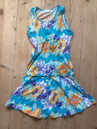 Sommerkleid Blumen Grösse 140, blau gelb weiss