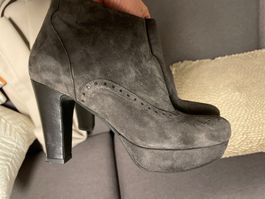 Stiefelette Wildleder grau Les Venues Gr. 39