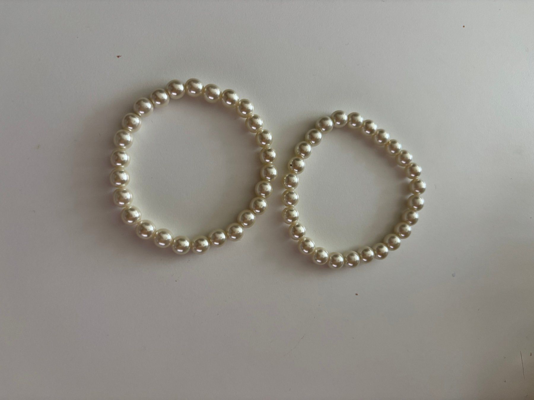 Bracciali & Braccialetti: Perlenarmbänder Set, elastisch, zeitlos, Top Zustand! – Usato da Münchwilen AG venduto da Juean