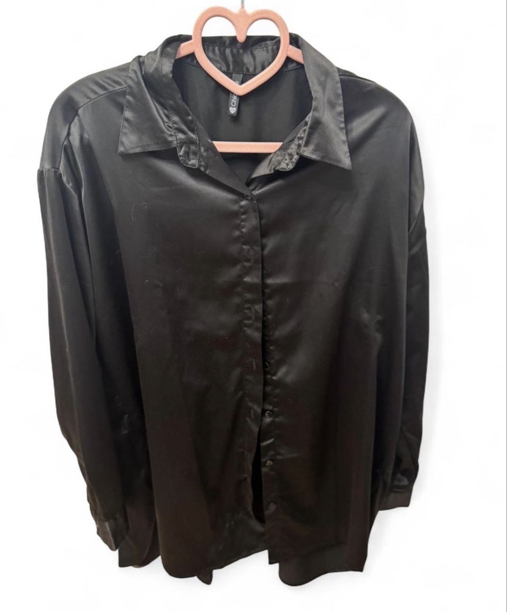 Blusen: Bluse schwarz Satin  – Neu (gemäss Beschreibung) aus Marbach SG von Rob_sta