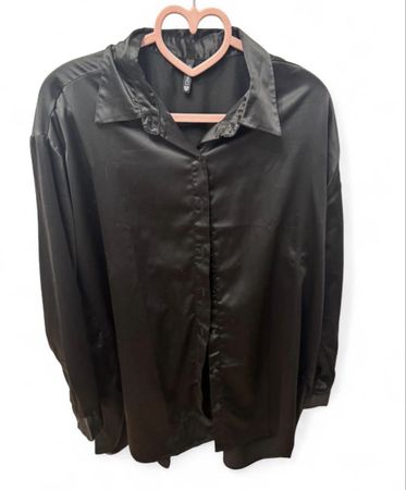 Bluse schwarz Satin 
