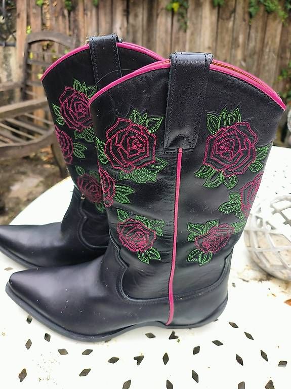 Damenschuhe: Cowboy Stiefel  – Gebraucht aus Schaffhausen von Airsue
