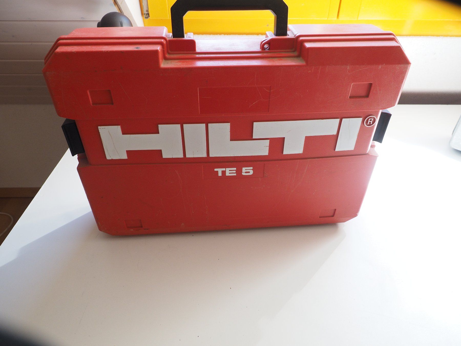 Hilti Bohrmaschinen: Bohrmaschine – Gebraucht aus Arboldswil von Alexis46