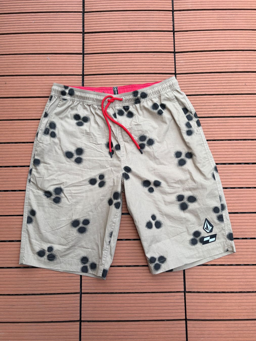 Volcom Pantaloni: Volcom Shorts | Men | Grösse M – Nuovo (secondo la descrizione) da Einigen venduto da peaksnapper 3