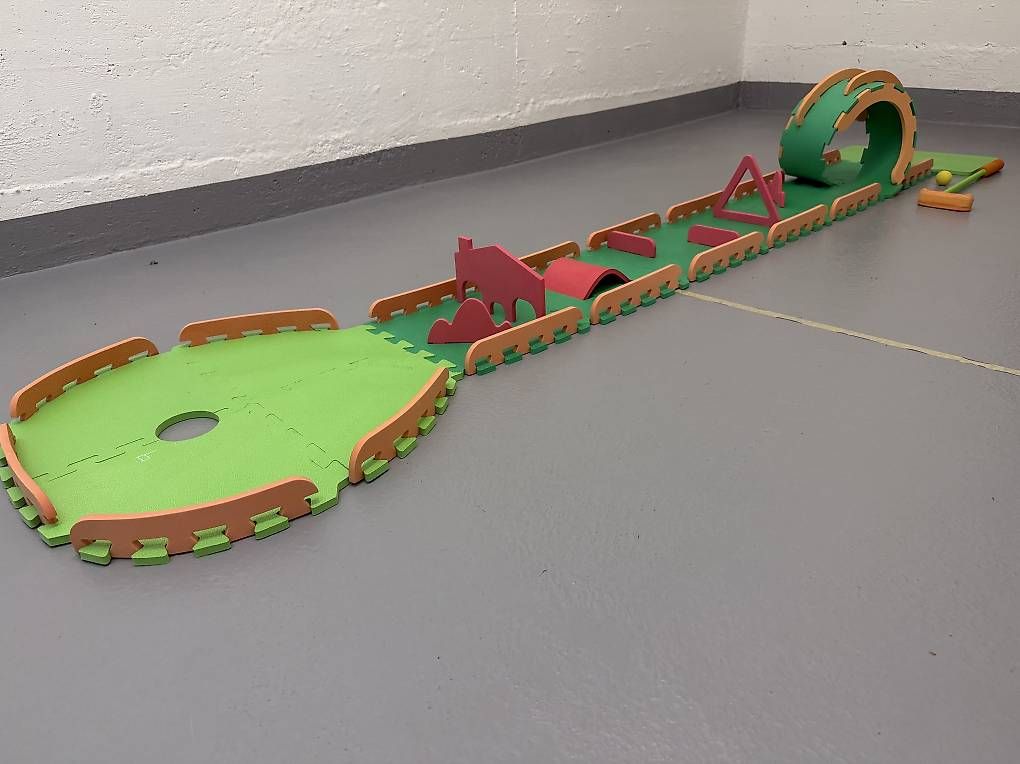 Giocattoli: Schaumstoff kinder minigolf set – Usato da Uster venduto da den_9jkr