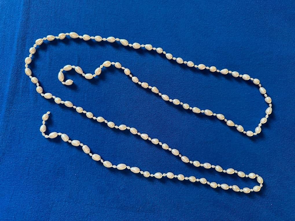Catenine: Perlenkette 160 cm – Usato da Basel venduto da Chregu07