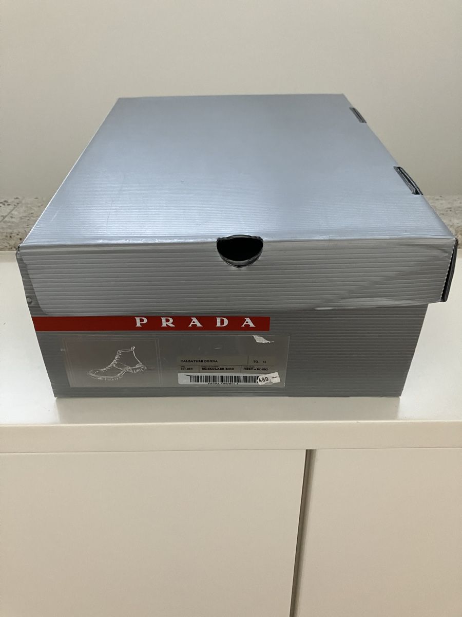 Prada Chaussures femmes: Prada Stiefel – D'occasion à losone par china06 9