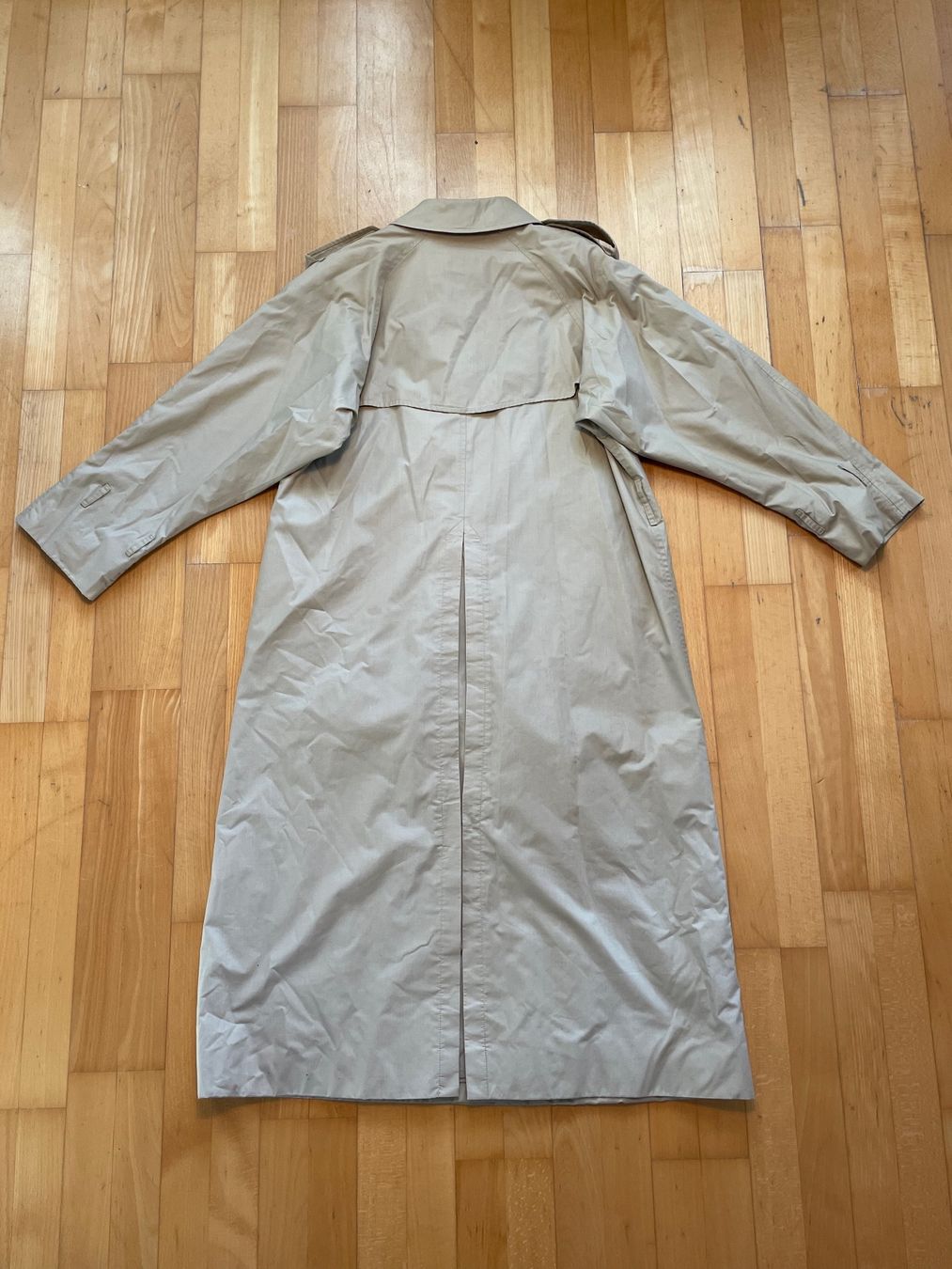 Burberry Mäntel: Vintage 80s Burbbery trench Coat Size M – Gebraucht aus Zürich von le_souk 1